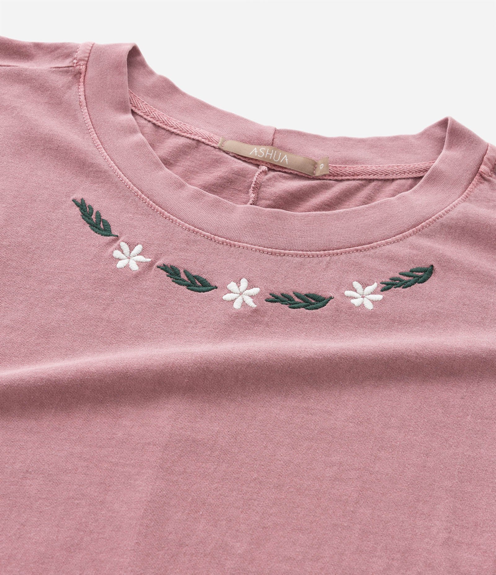 Camiseta em Algodão com Bordado Floral Curve & Plus Size Rosa 6