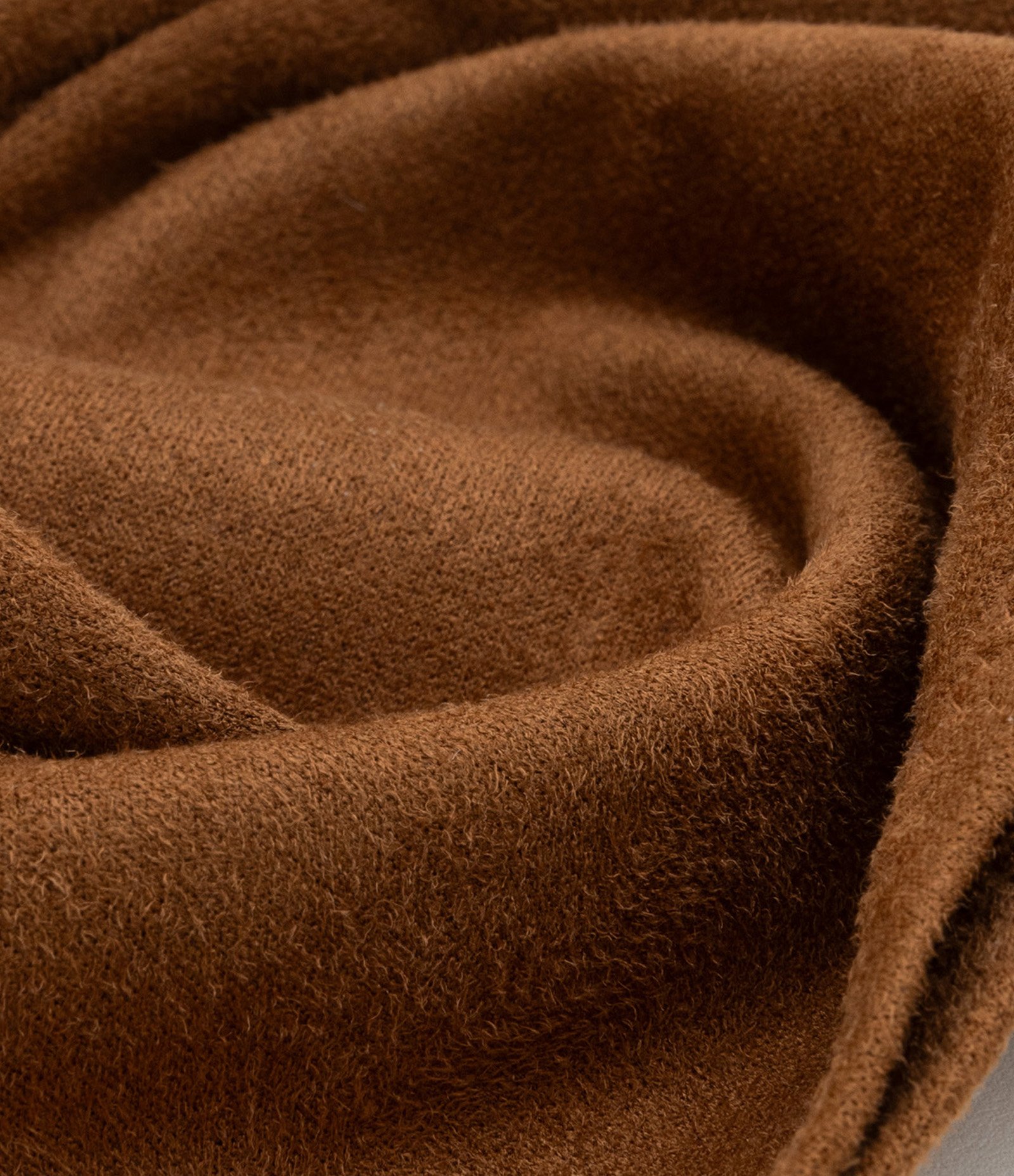Lenço Triangular em Suede Marrom 2