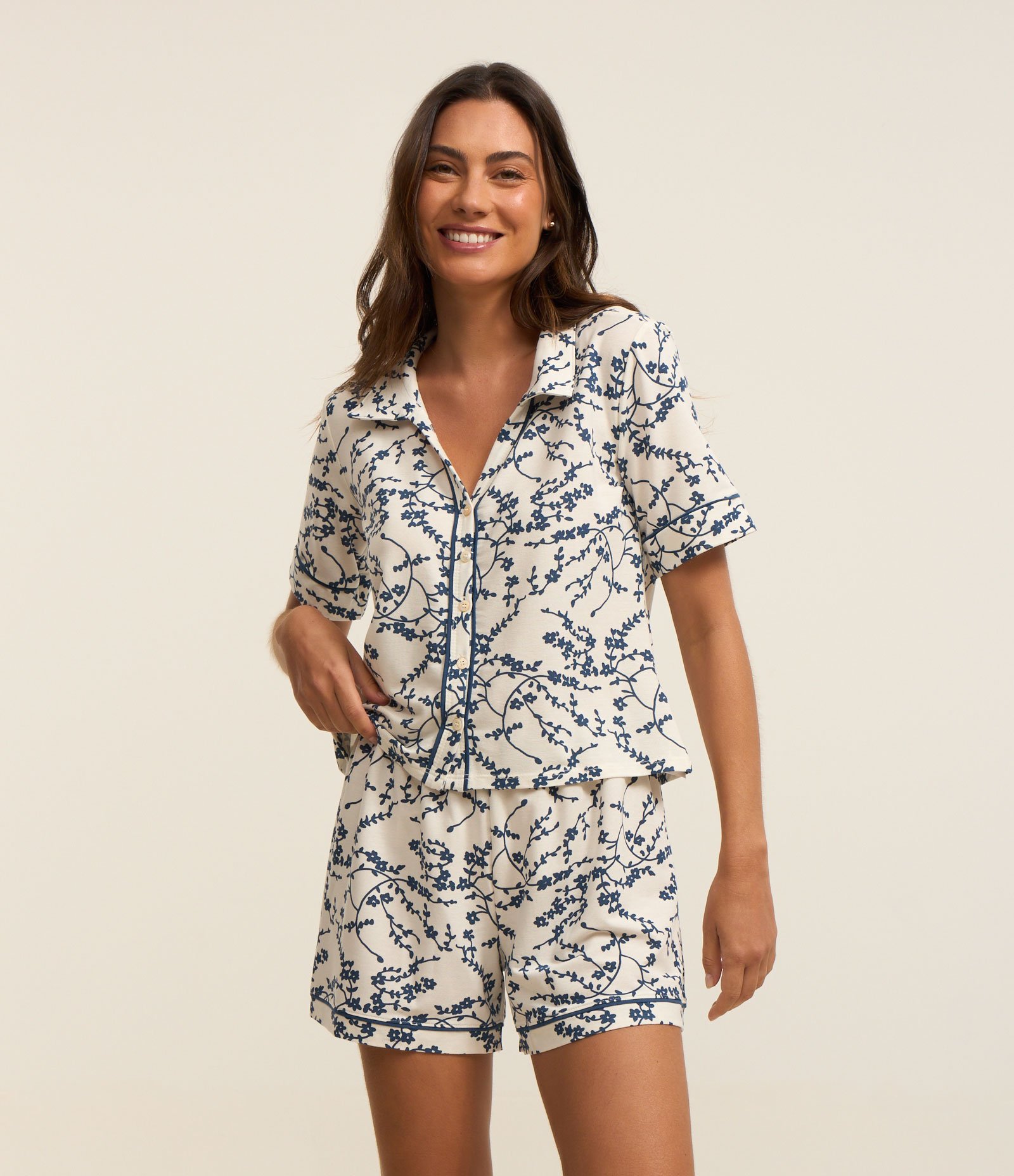 Pijama Short Doll com Estampa Ramo de Flores Branco/Azul 1