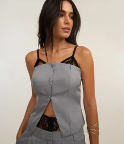 Blusa Colete Alfaiataria com Aplicação de Renda