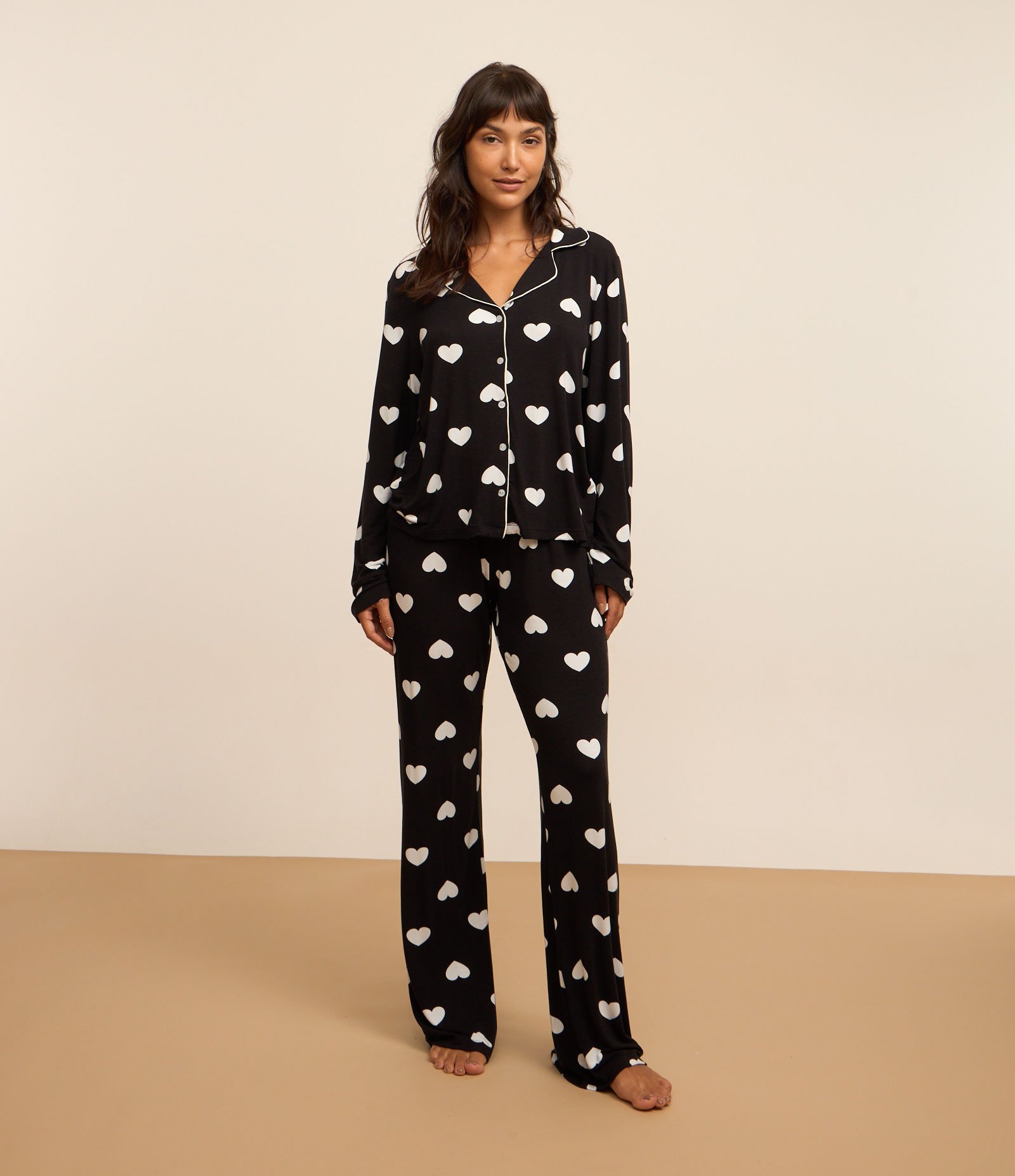 Pijama Americano Longo em Viscose com Estampa Corações Preto 1