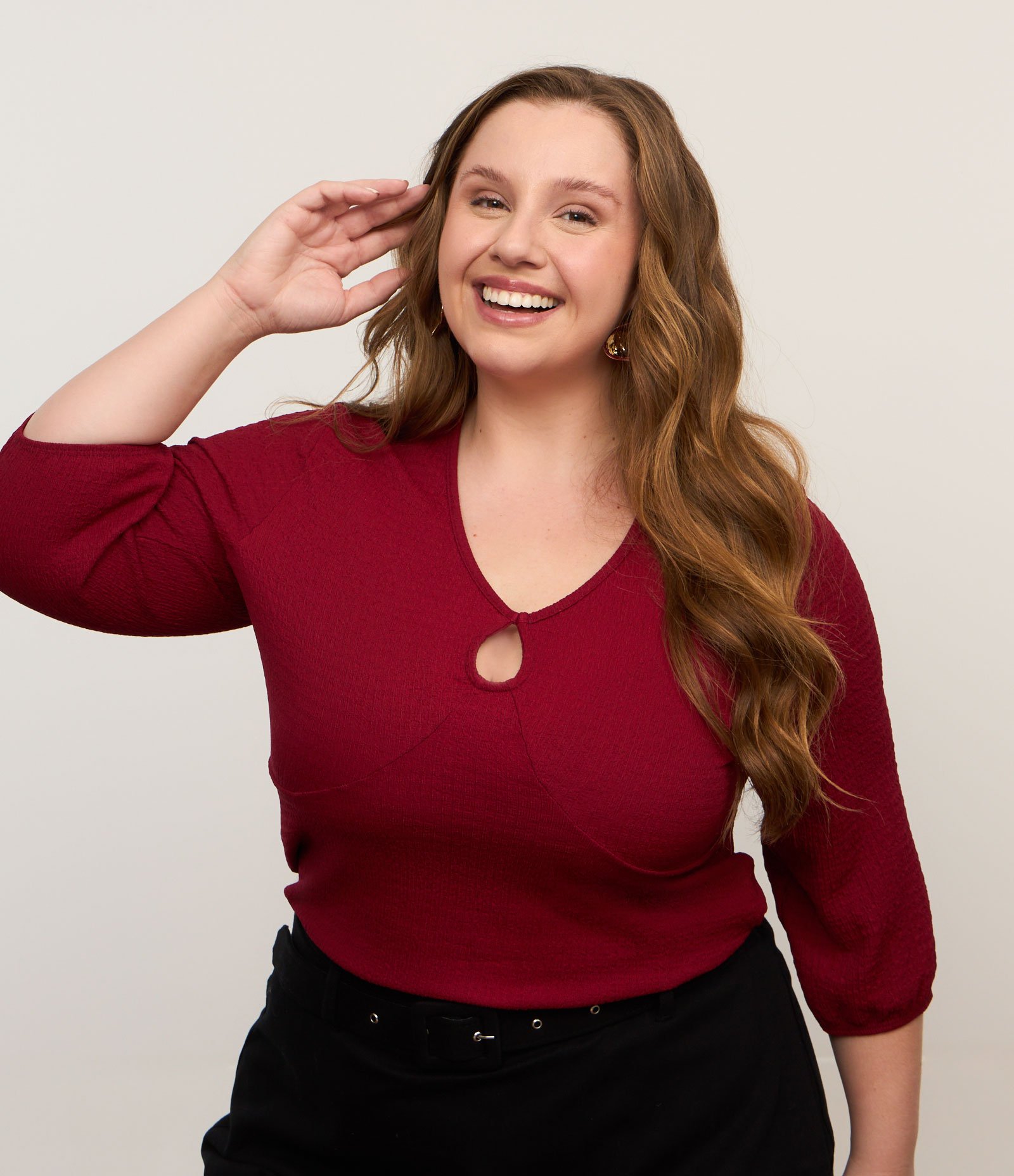 Camisa Decote Gota com Textura e Manga 3/4 Curve & Plus Size Vermelho 1
