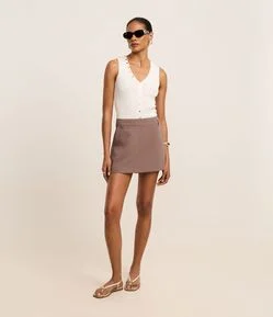 Short Saia Alfaiatado com Pespontos e Passantes no Cós