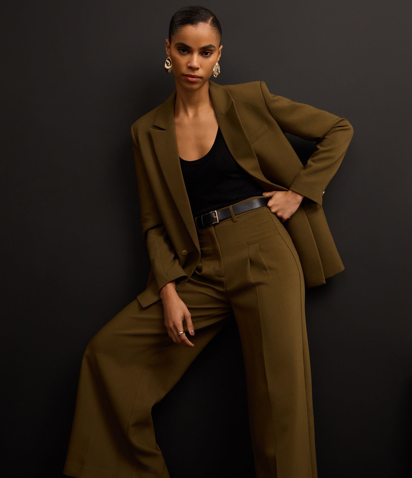 Calça Wide Leg em Alfaiataria com Pregas e Cinto Verde 6