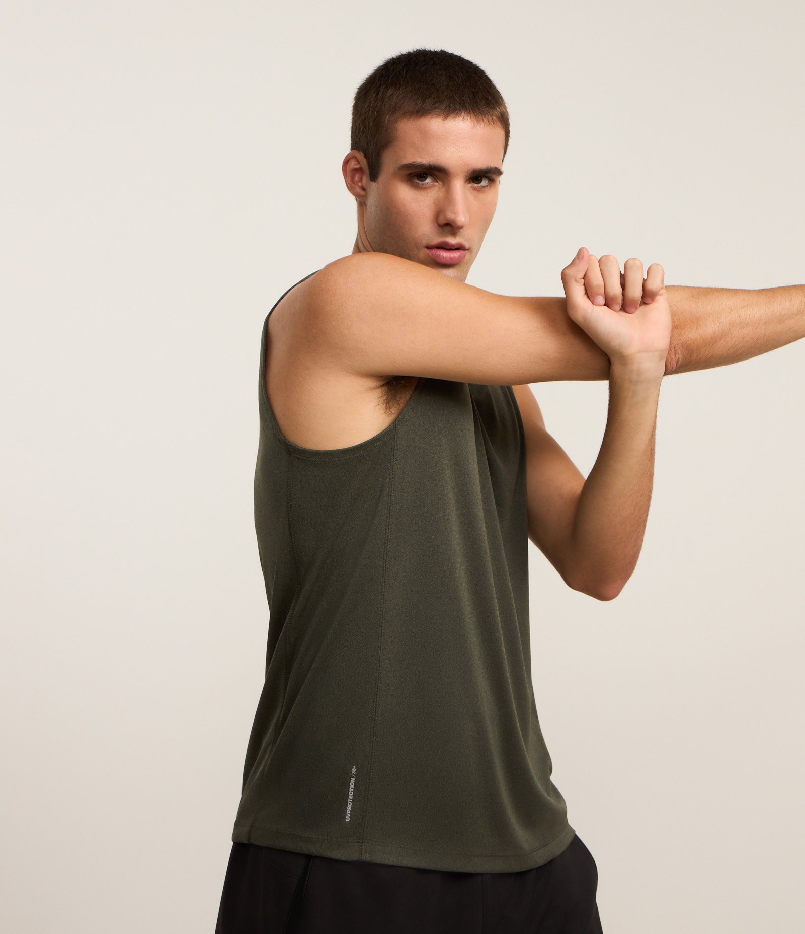 Regata Regular Esportiva Básica com Detalhe Refletivo Verde 3