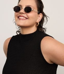 Blusa Regata com Gola Alta e Textura Curve & Plus Size