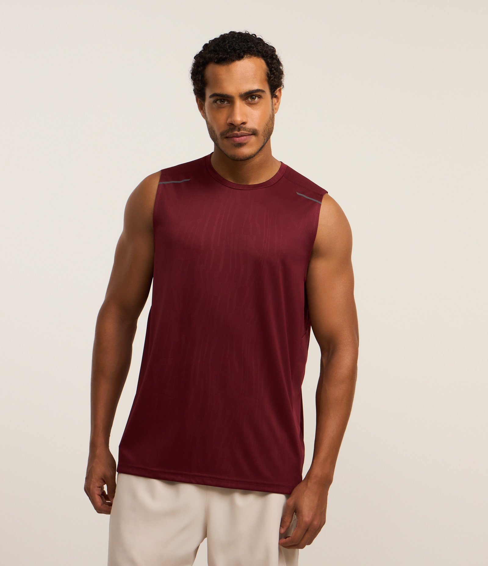 Regata Esportiva com Tecnologia Dry e Estampa Heat Print Vinho 1