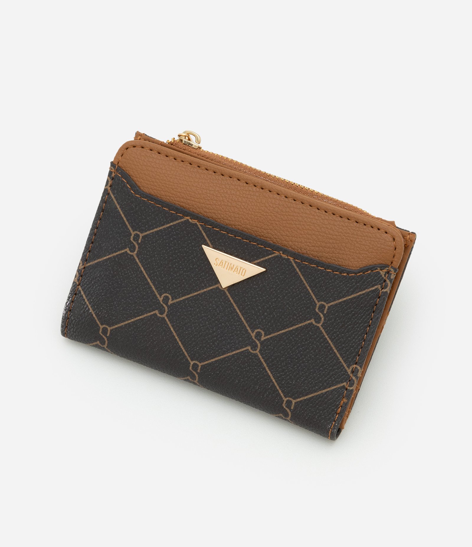 Carteira Pequena Envelope com Detalhe de Recortes Marrom 1