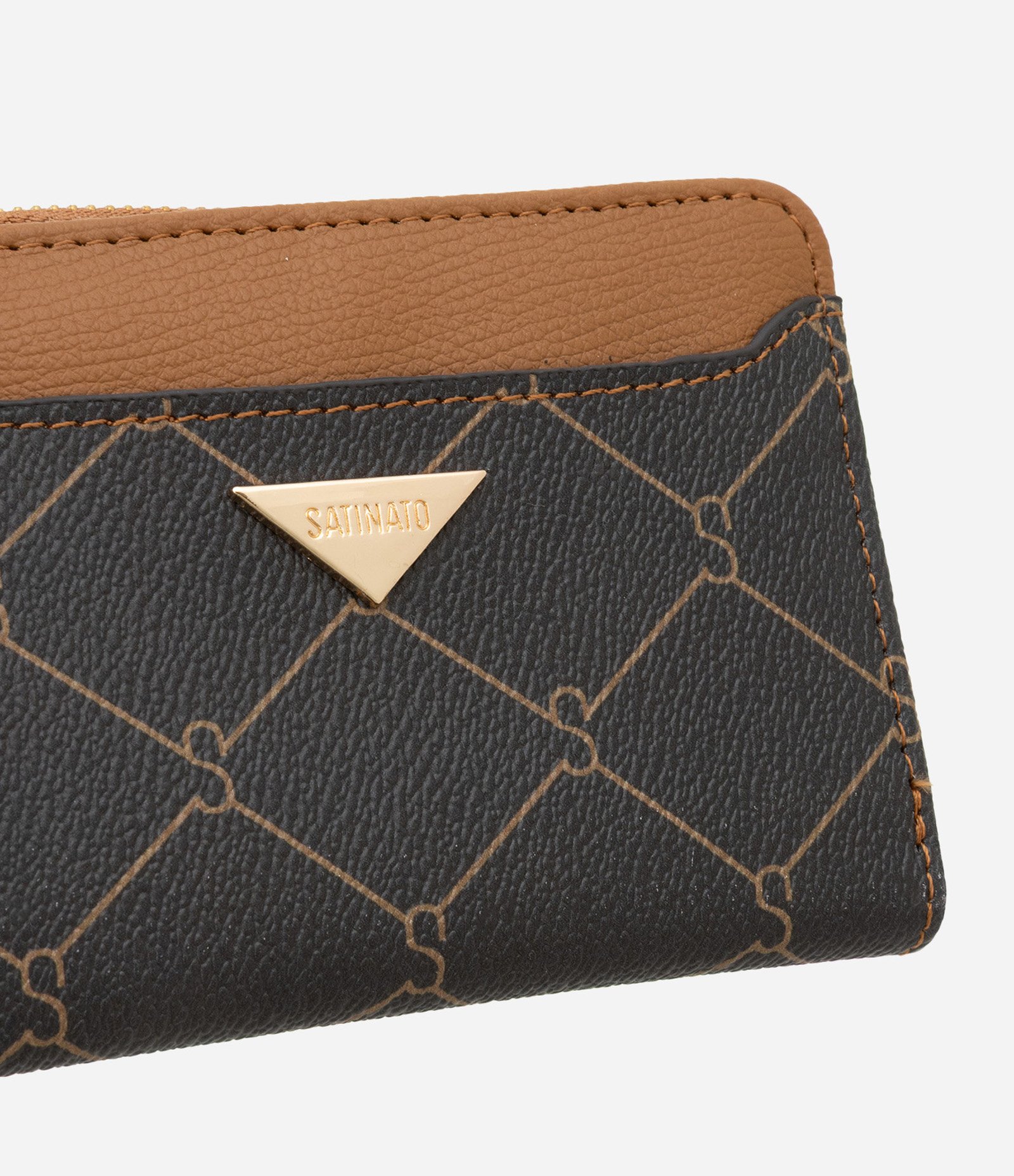 Carteira Pequena Envelope com Detalhe de Recortes Marrom 4