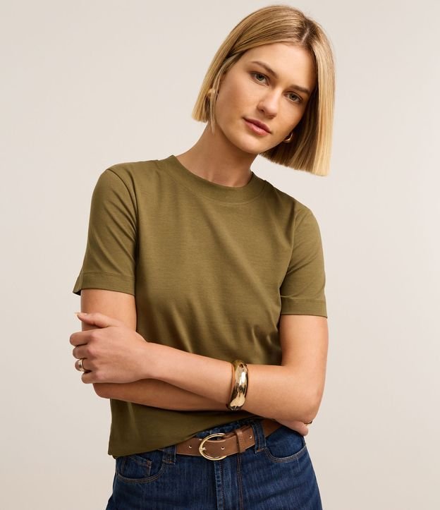 Blusa em Ribana com Gola Redonda Justa