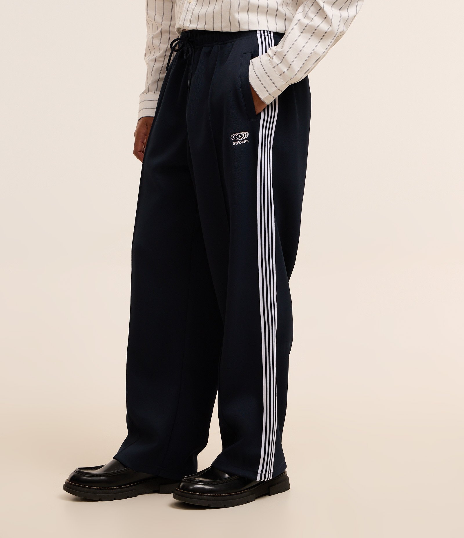 Calça Wide Leg em Helanca Listras laterais Azul Escuro 4