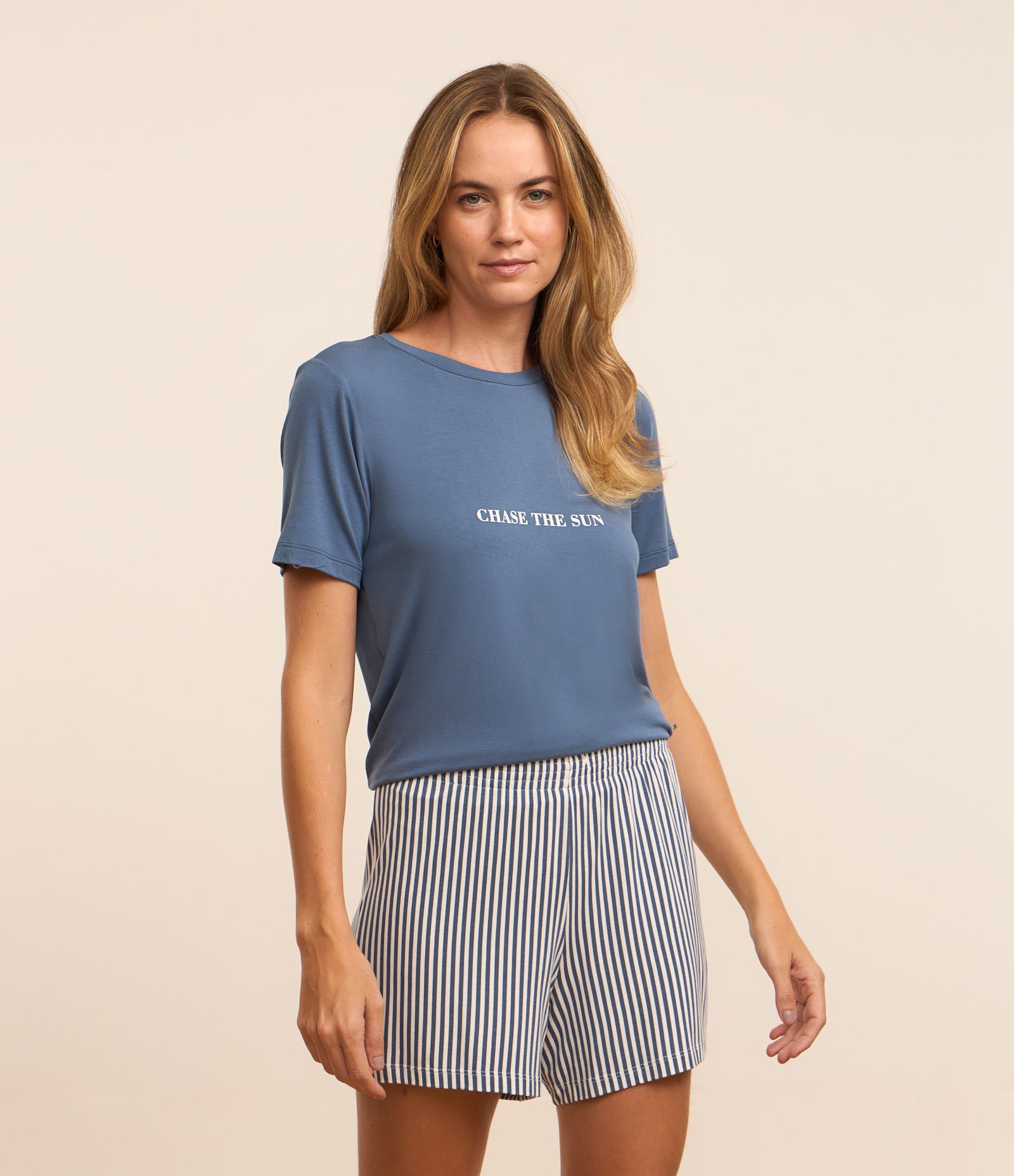 Pijama Short Doll com Estampa Lettering Chase The Sun Azul 1