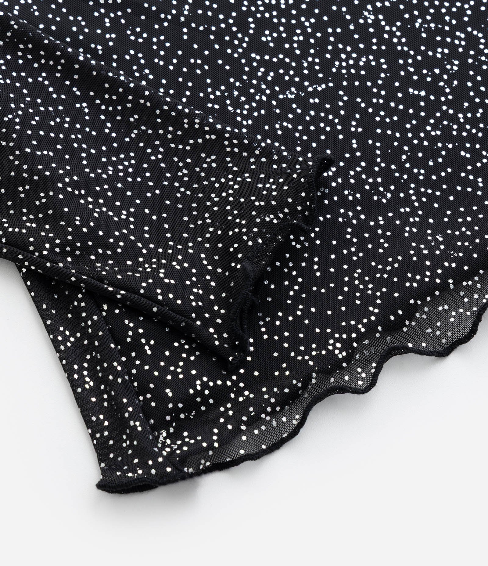 Blusa em Tule com Brilhos Contrastantes Curve & Plus Size Preto/Prata 8