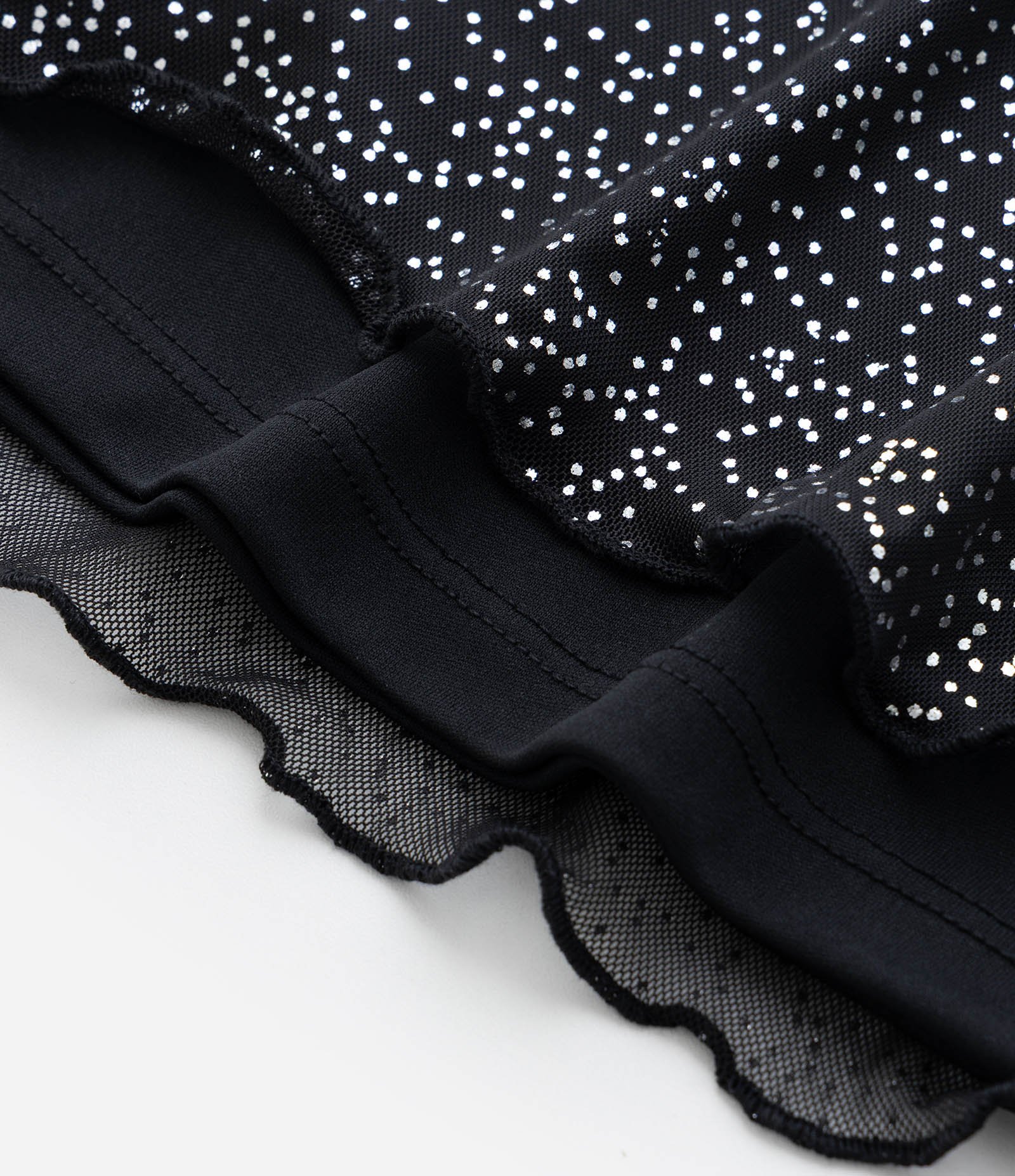 Blusa em Tule com Brilhos Contrastantes Curve & Plus Size Preto/Prata 9