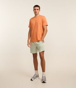 Bermuda Esportiva com Blocos de Cor e Bolsos com Zíper