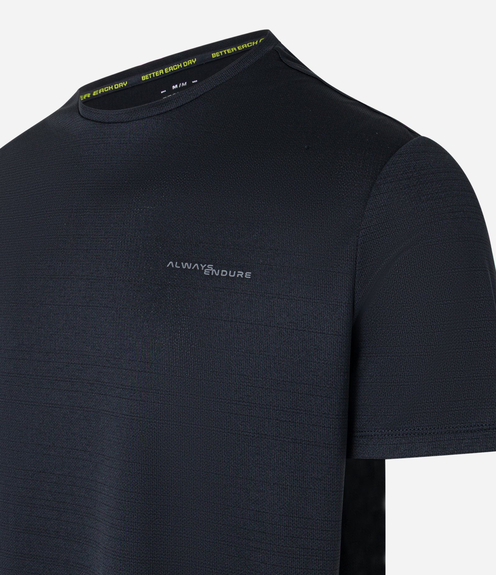 Camiseta Esportiva com Tecnologia Dry e Estampa Refletiva Preto 6