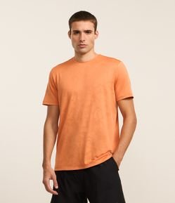 Camiseta Esportiva em Tecnologia Dry com Estampa Jacquard