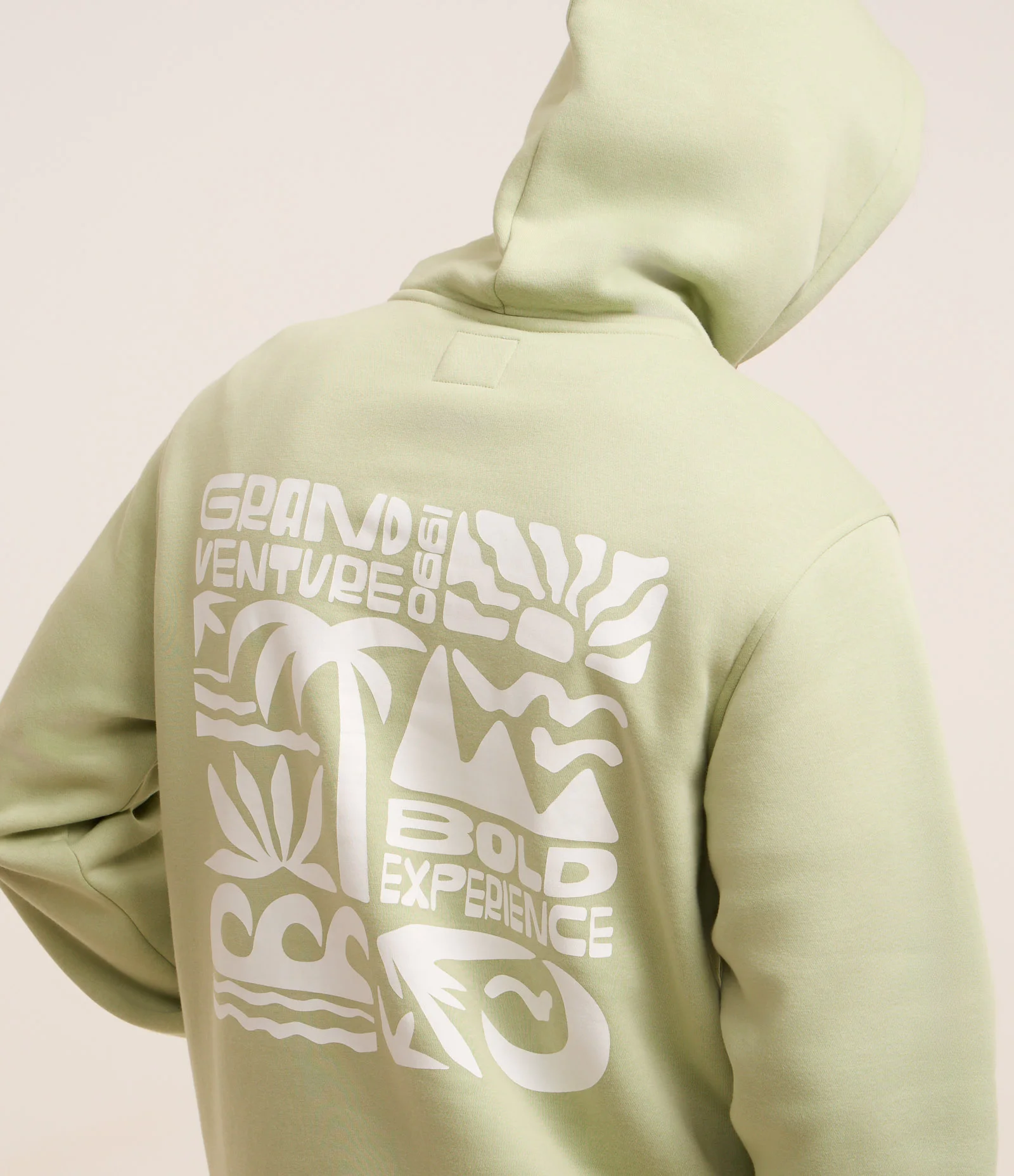 Casaco Fechado em Moletom com Felpa Estampa Localizada Coqueiros Verde 2