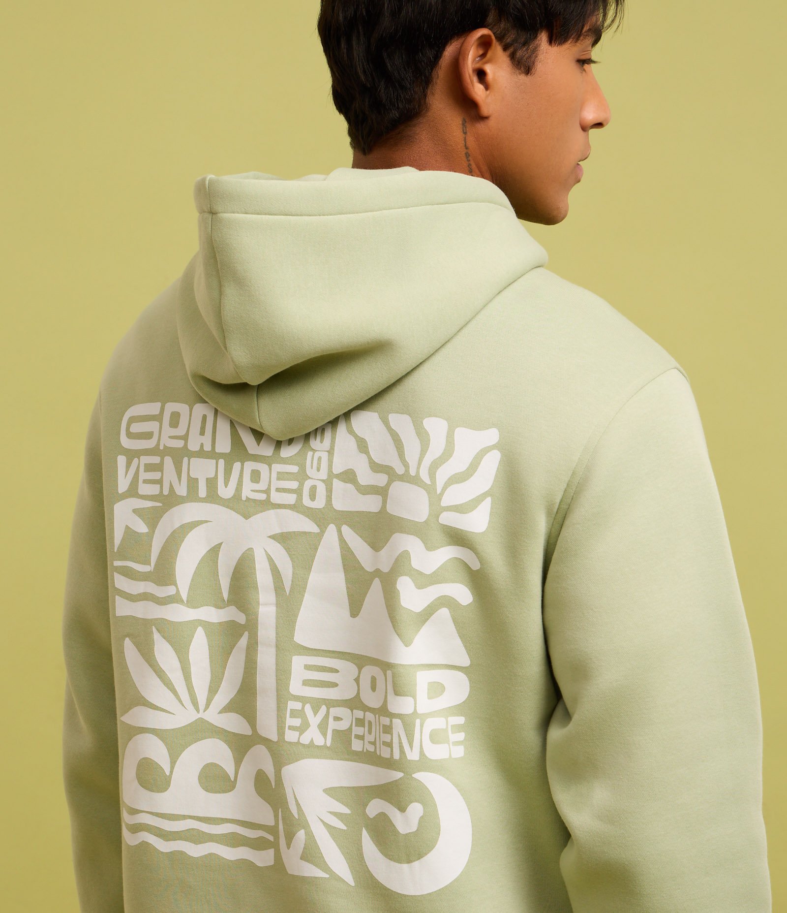 Casaco Fechado em Moletom com Felpa Estampa Localizada Coqueiros Verde 6