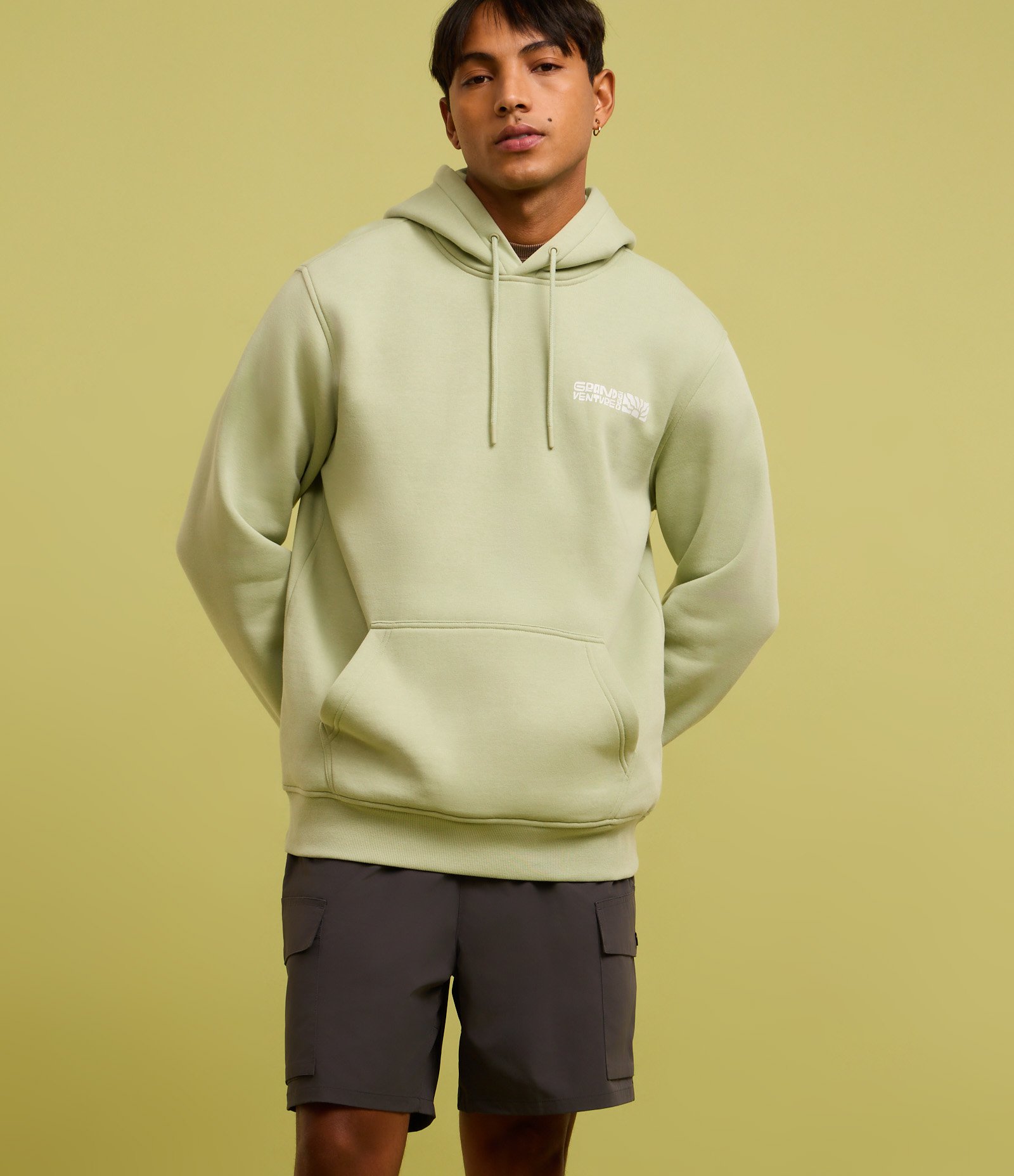 Casaco Fechado em Moletom com Felpa Estampa Localizada Coqueiros Verde 7