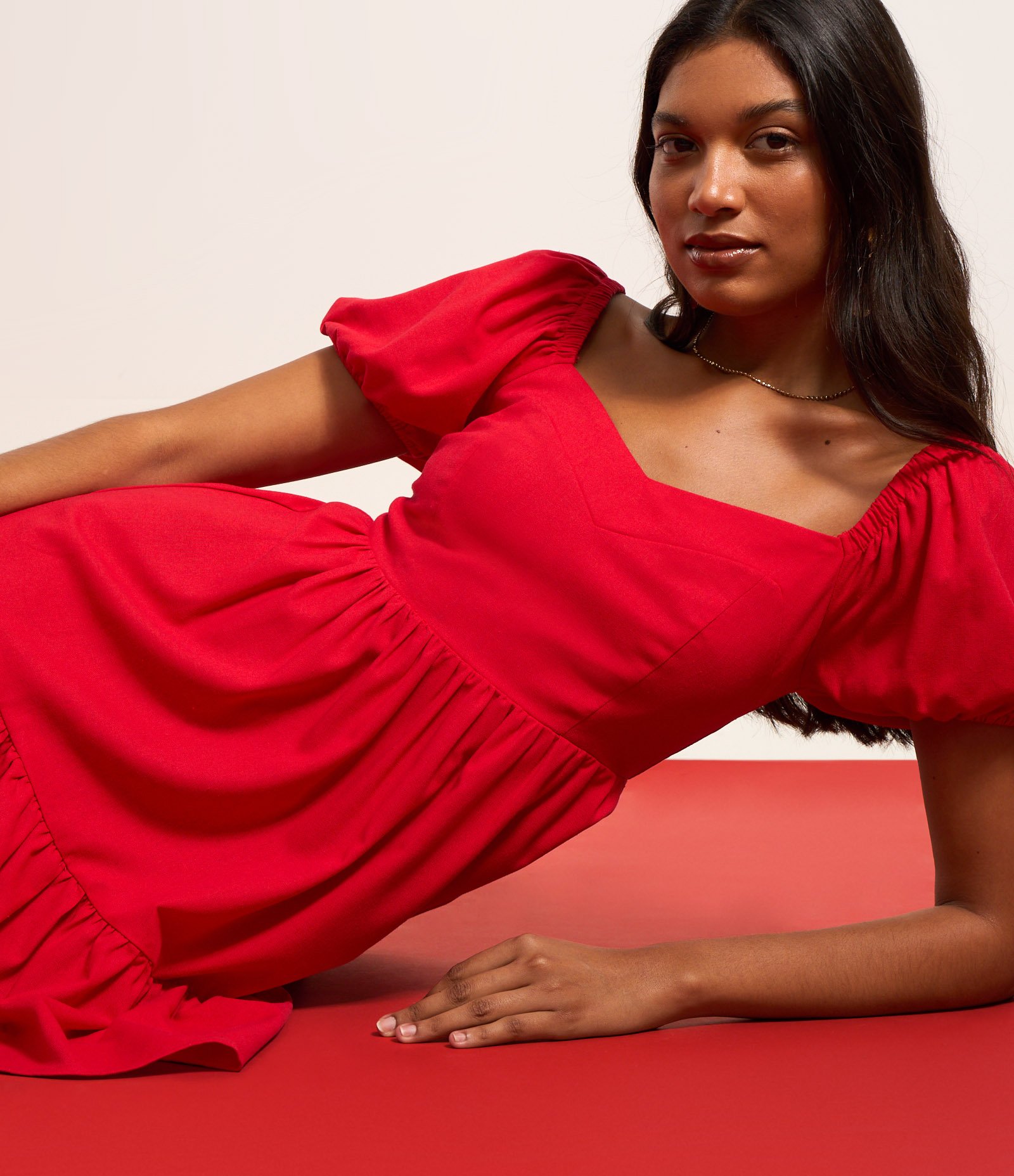 Vestido Curto em Viscose com Linho e Manga Bufante Vermelho 7