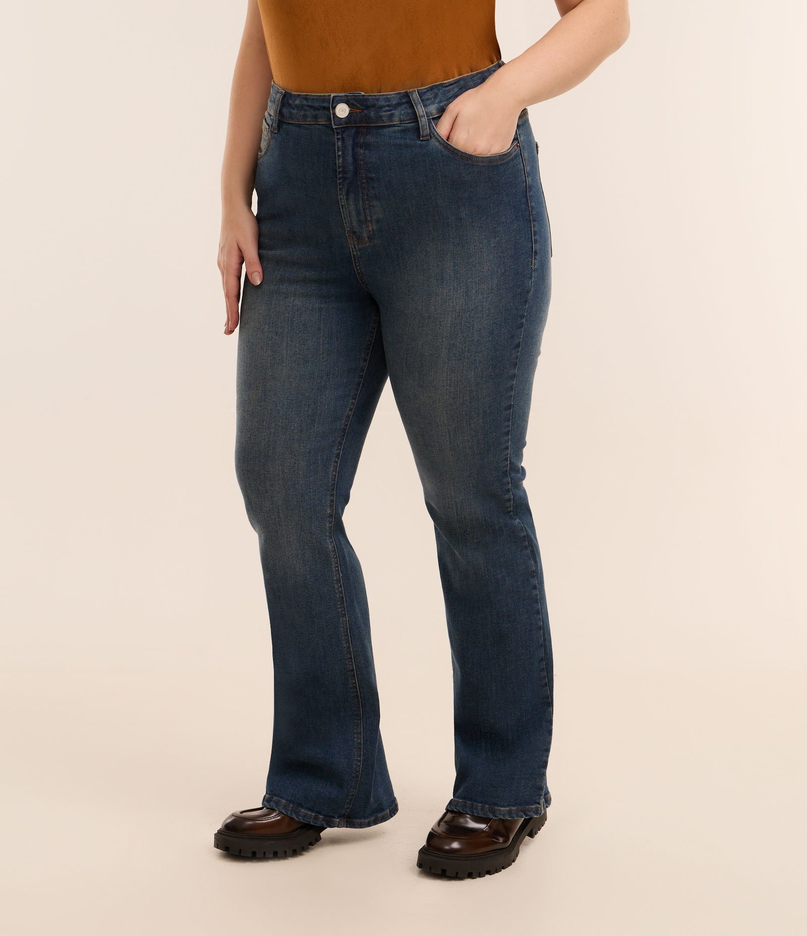 Calça Boot Cut Cintura Média Jeans Dirty Curve & Plus Size Azul 2
