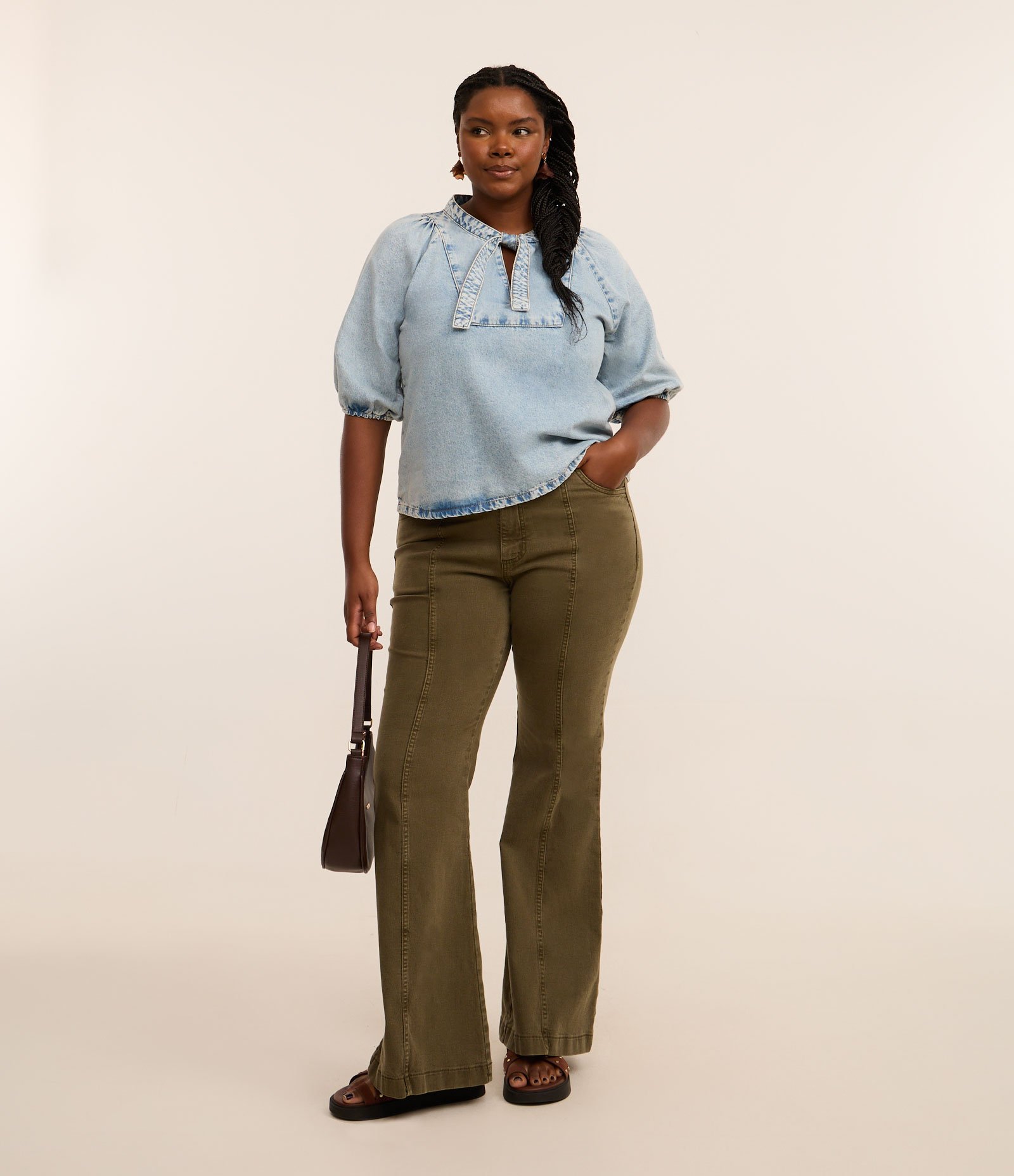 Calça Flare em Sarja com Cós Largo Curve & Plus Size Verde 1