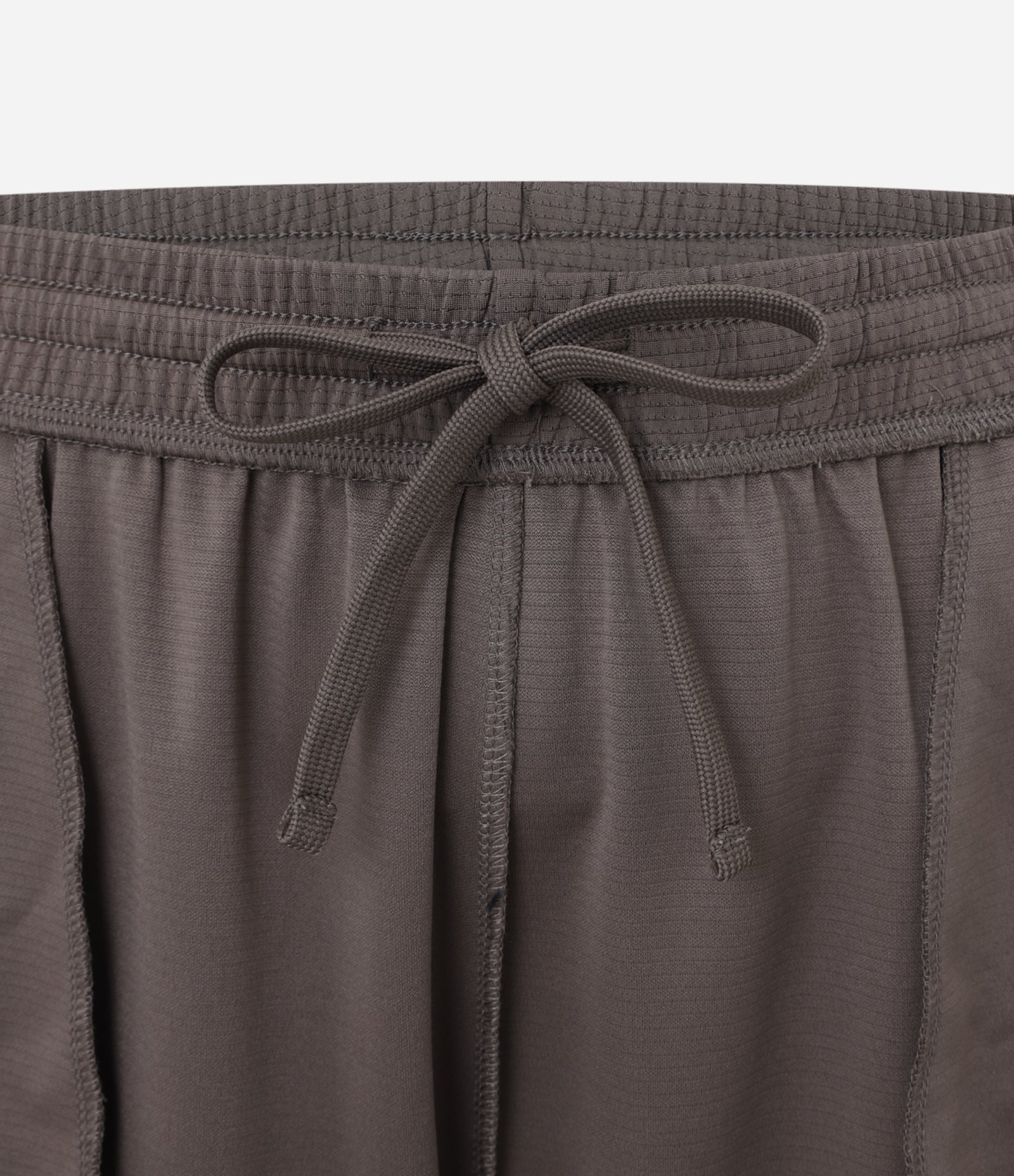 Bermuda Esportiva em Tecnologia Dry com Etiqueta Aplicada de Basquete Marrom 7