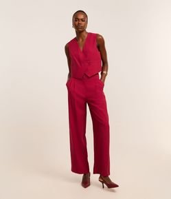 Calça Wide Leg Alfaiatada em Vicose com Pregas