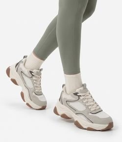 Tênis Chunky em PU com Detalhes Ondulados