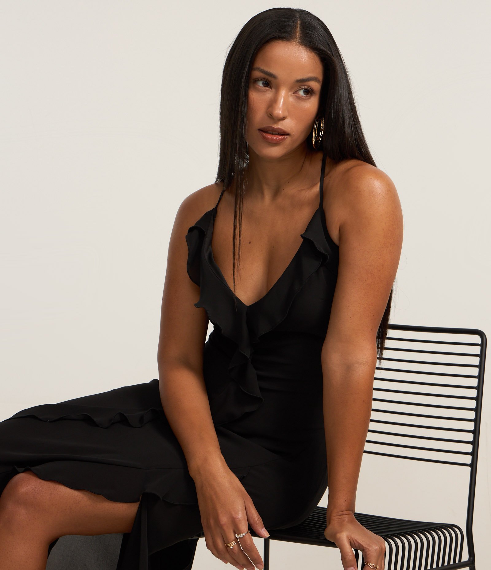 Vestido New Midi em Chiffon com Alças Cruzadas e Babados Preto 4