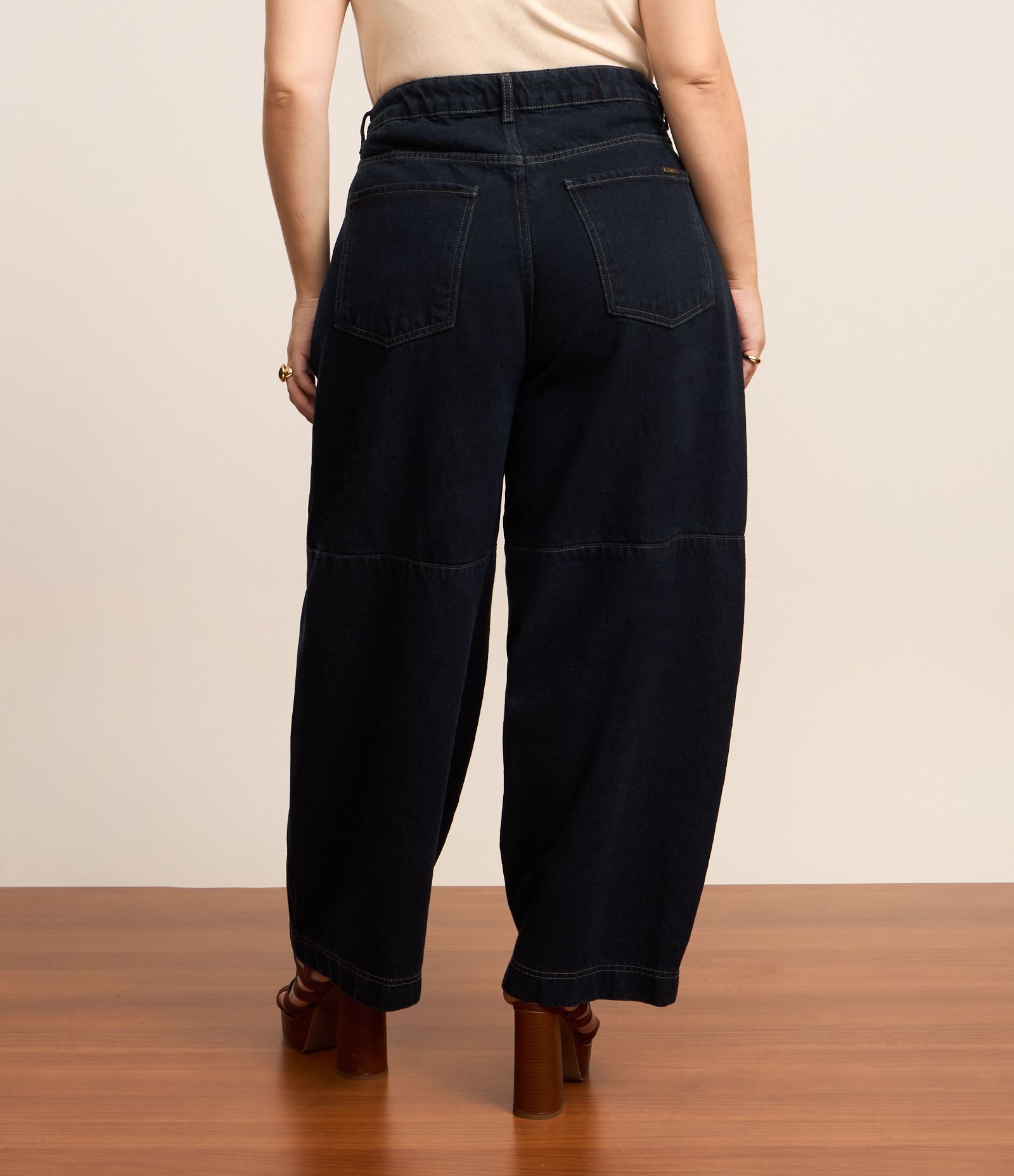 Calça Barrel em Jeans Amaciado Curve & Plus Size Azul 3