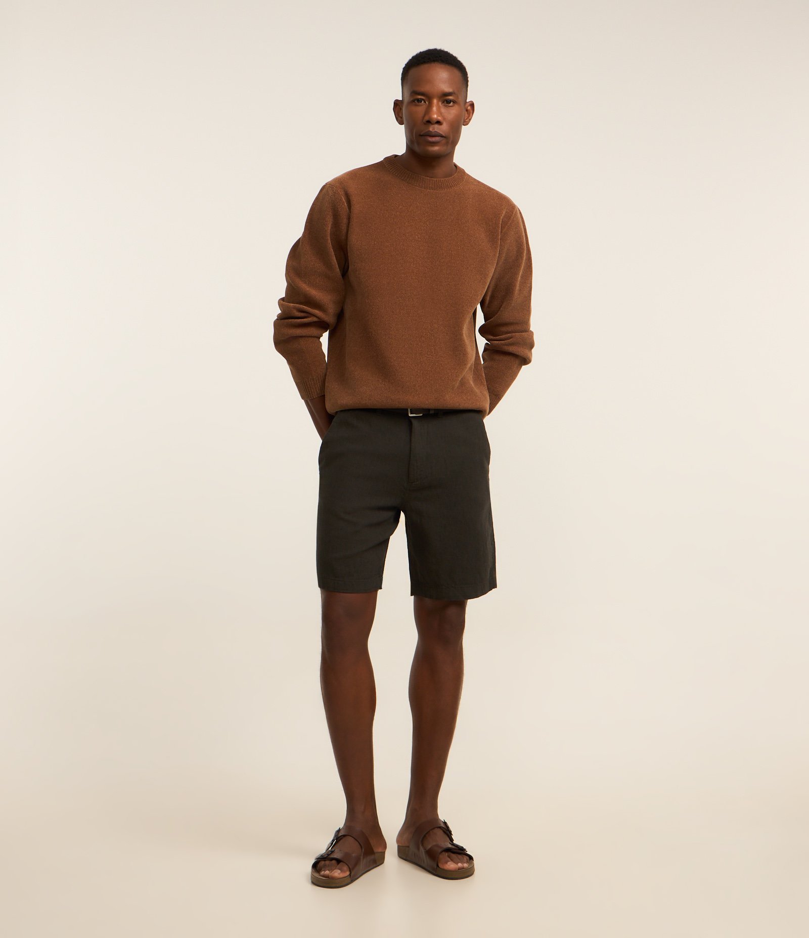 Bermuda Reta em Twill com Passante e Bolsos Verde 1