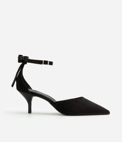 Sapato Scarpin com Bico Fino e Lacinho na Tira de Fechamento