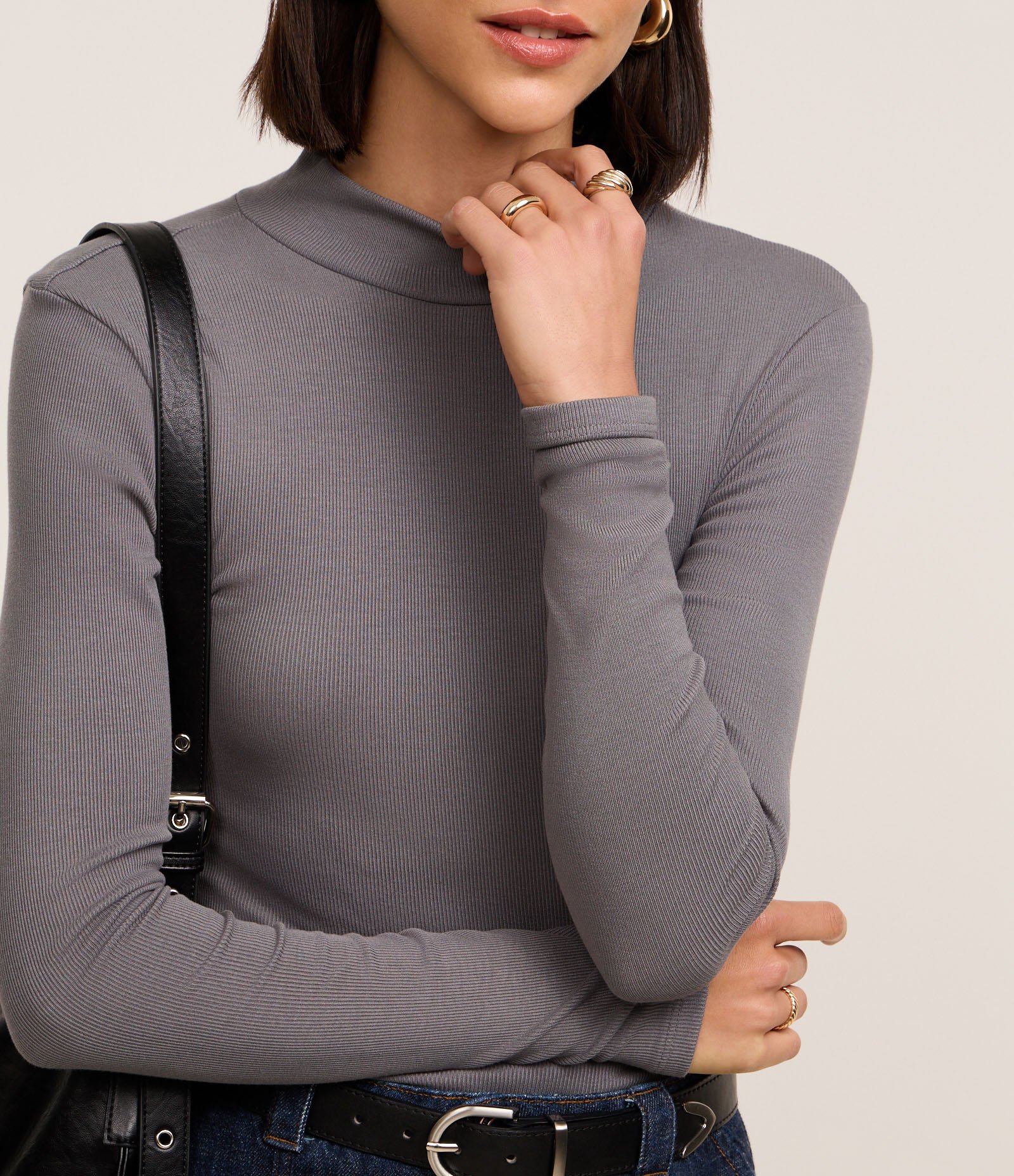 Blusa em Ribana com Gola Alta e Manga Longa Cinza 4