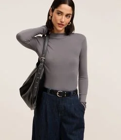 Blusa em Ribana com Gola Alta e Manga Longa