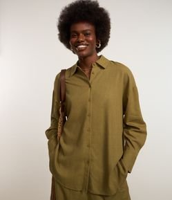 Camisa Alongada em Viscose e Linho com Botões