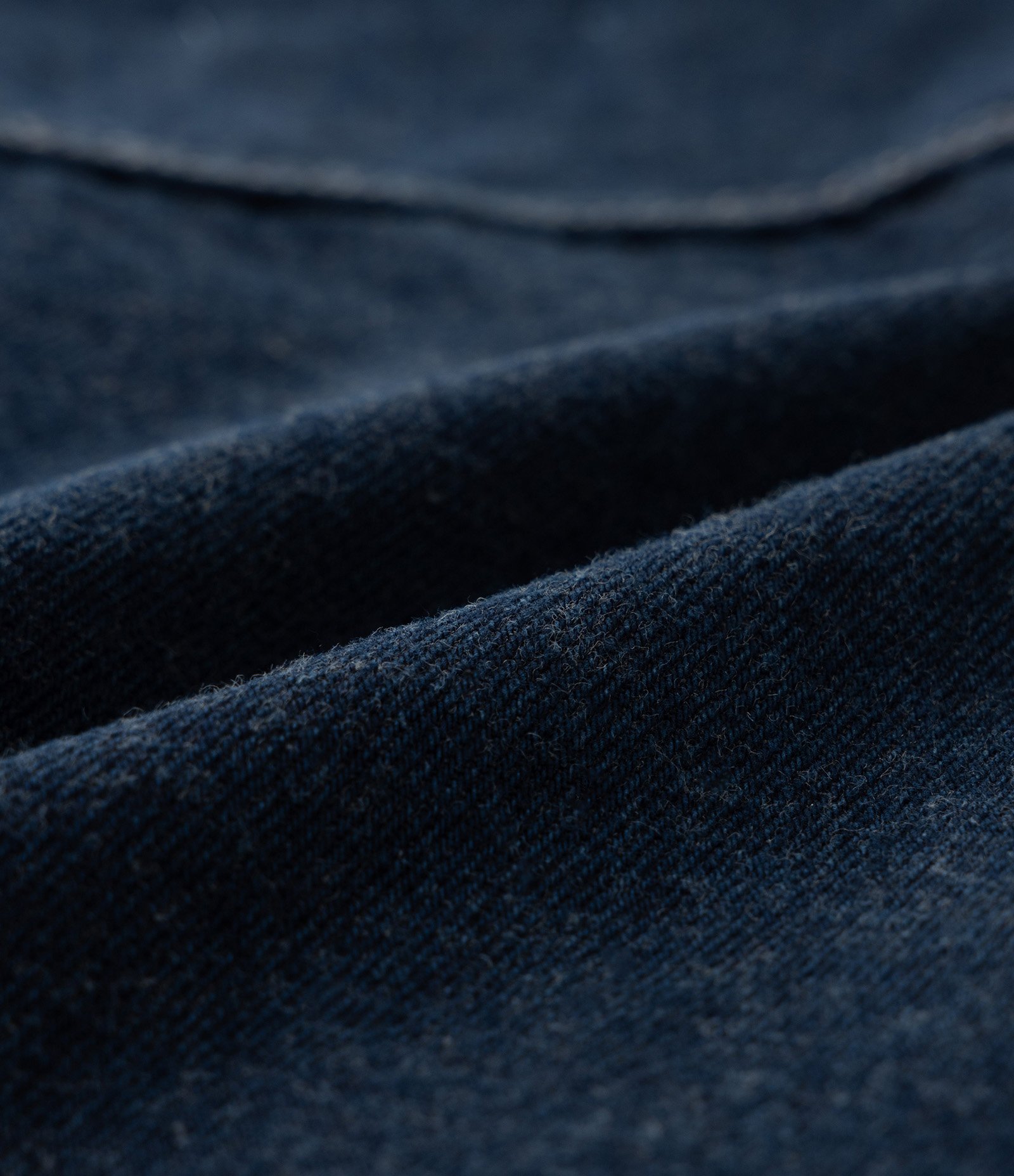 Camisa em Jeans Amaciado com Decote V Curve & Plus Size Azul 7