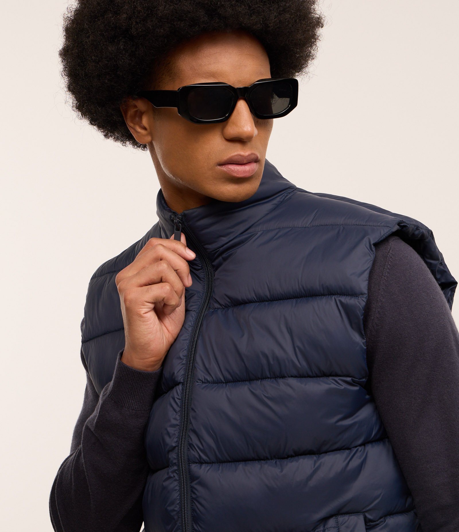 Colete Puffer em Poliamida com Gola Alta e Bolsos Azul 4