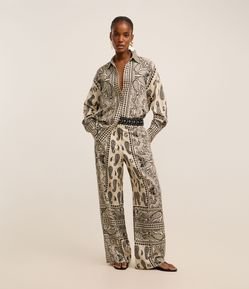 Calça Boho Wide Leg em Viscolinho com Estampa Paisley