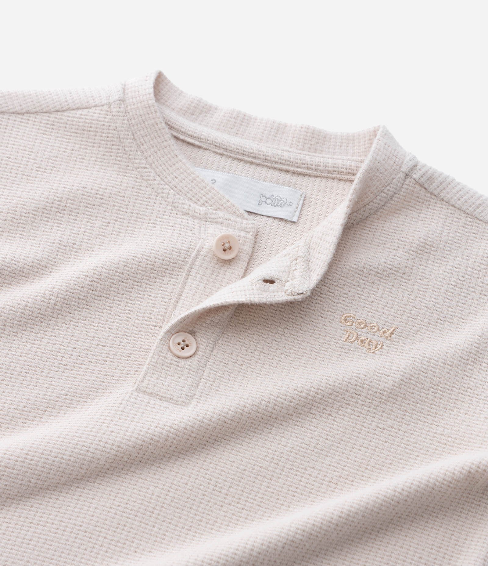 Camiseta Infantil com Bordado no Peito- Tam 1 a 5 anos Bege 5