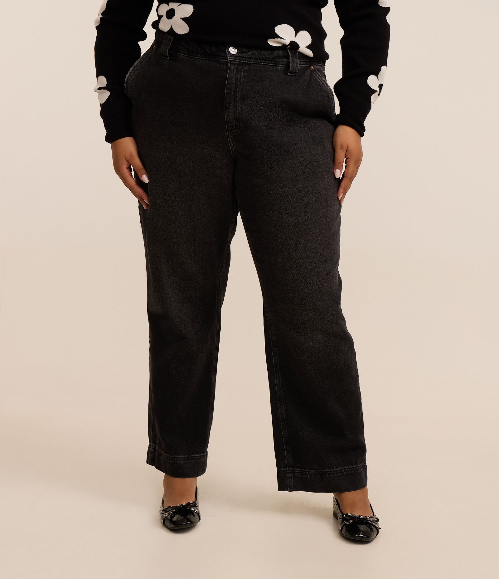 Calça Reta Alfaiataria com Barra Larga Curve & Plus Size Preto 2