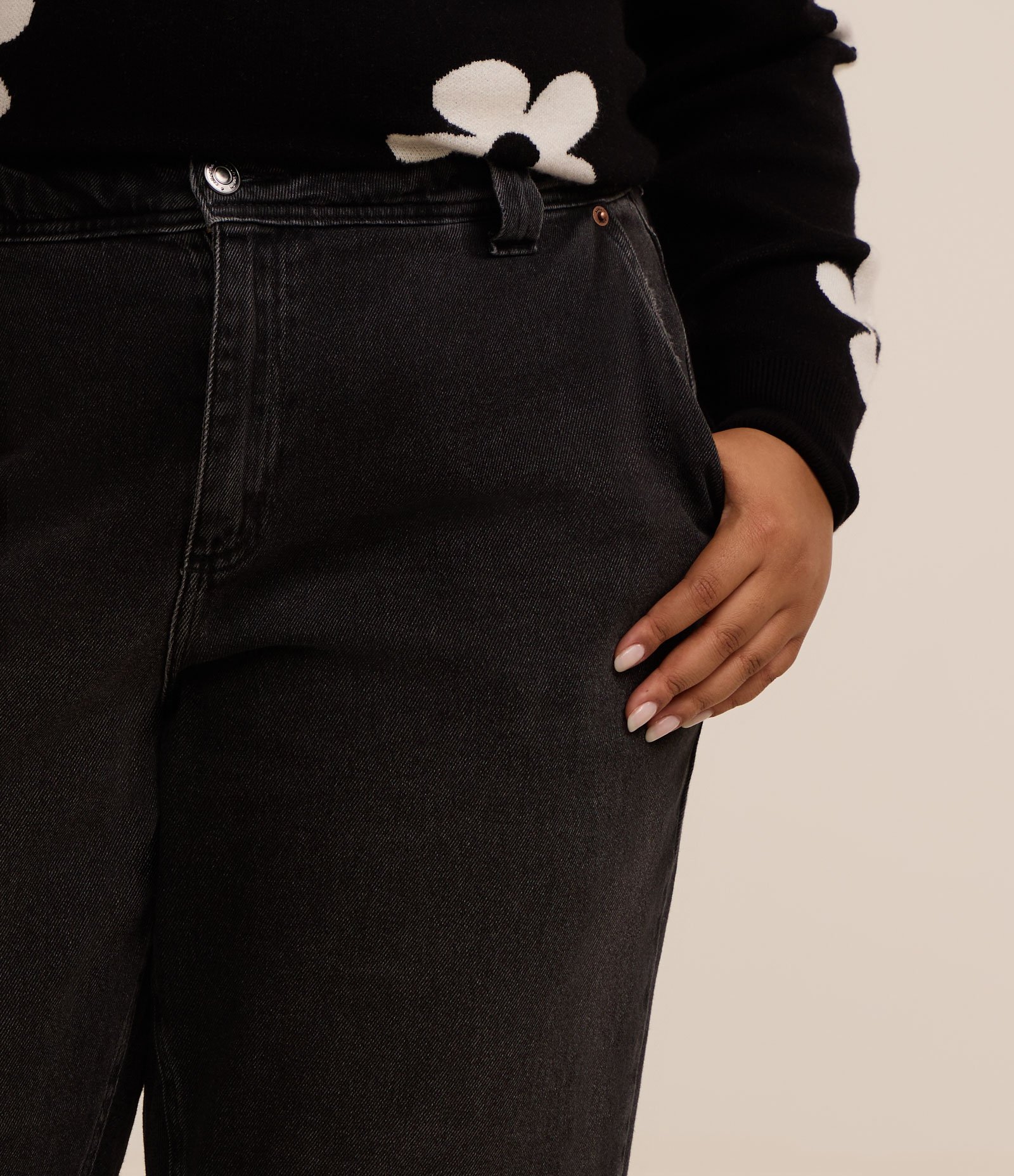 Calça Reta Alfaiataria com Barra Larga Curve & Plus Size Preto 4