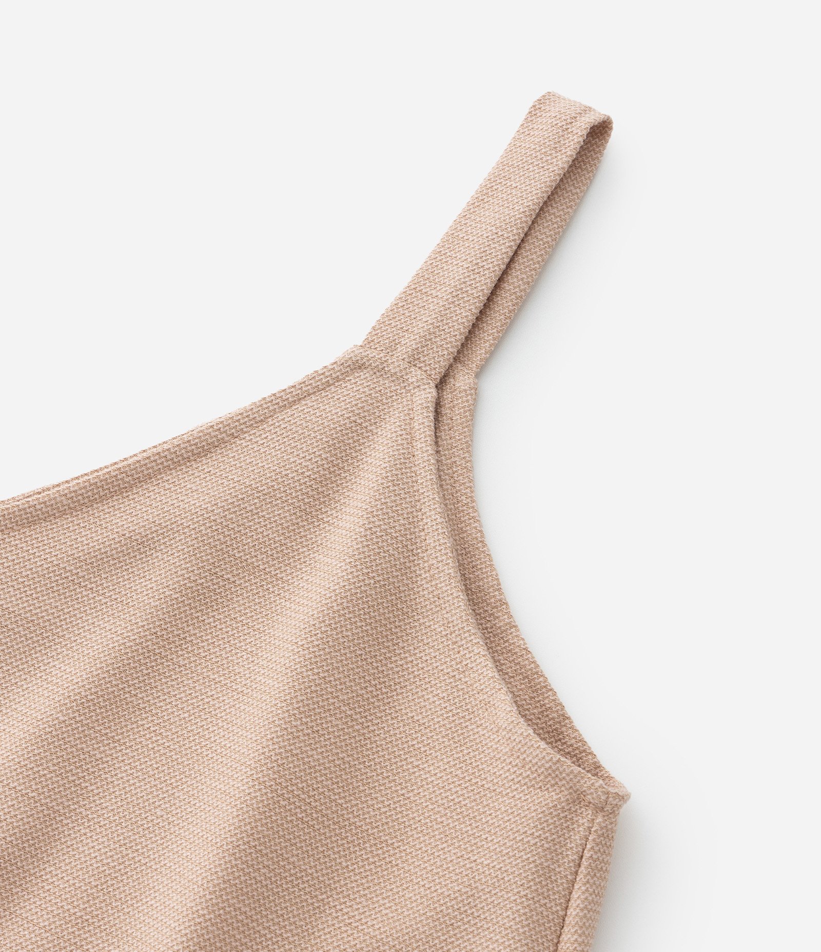 Blusa Texturizada de Alça em Viscose Curve & Plus Size Bege 8