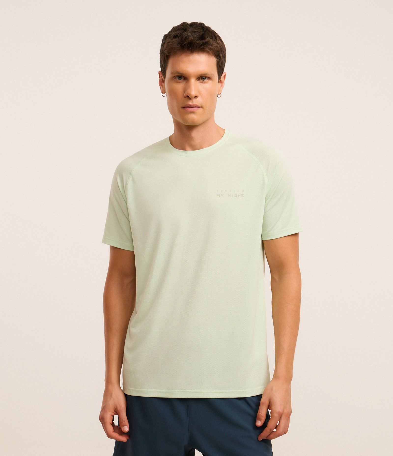 Camiseta Esportiva Regular com Tecnologia Dry e Estampa Lettering Refletiva Verde 1