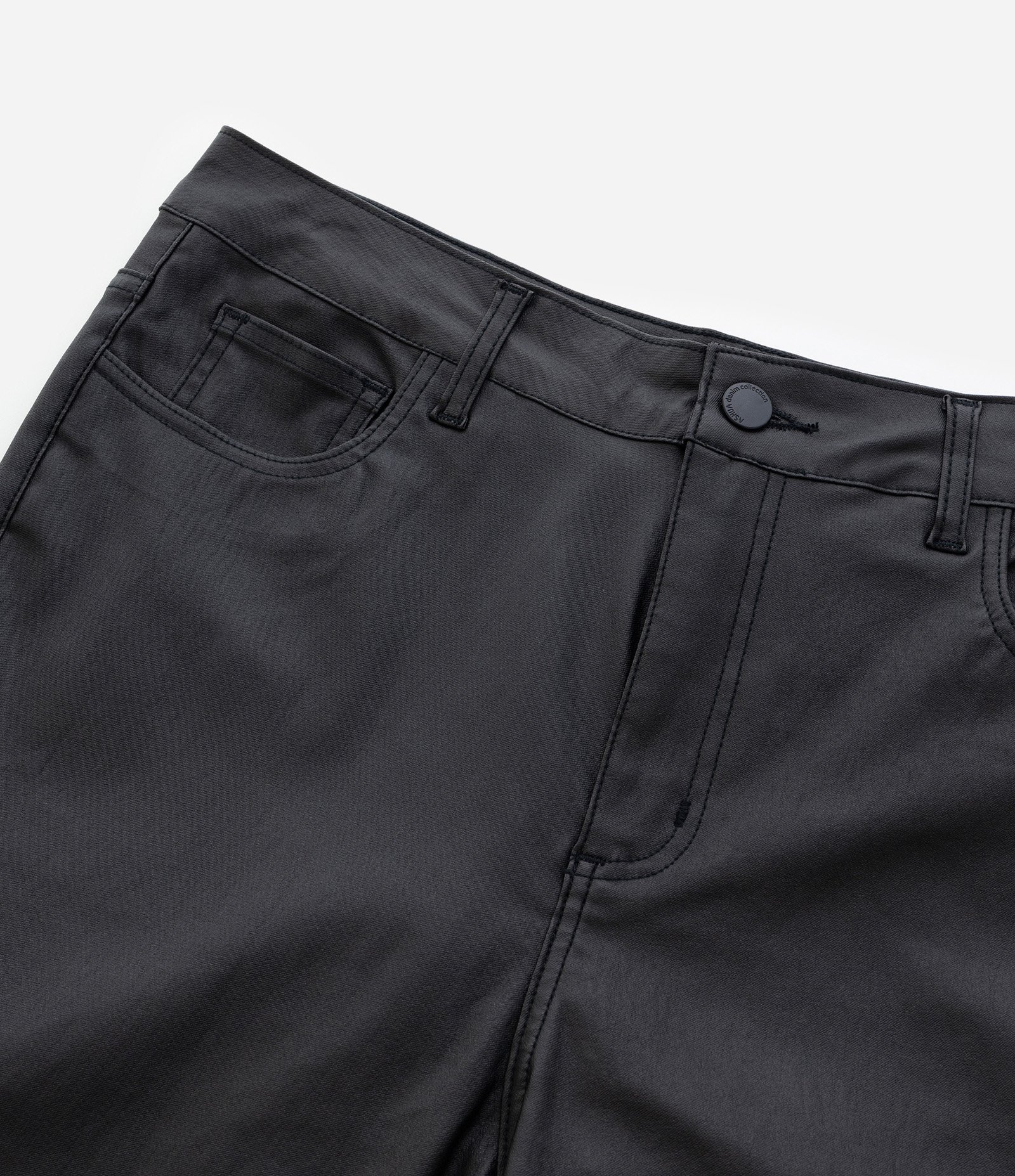 Calça Skinny em Bengaline Resinada Curve & Plus Size Preto 8