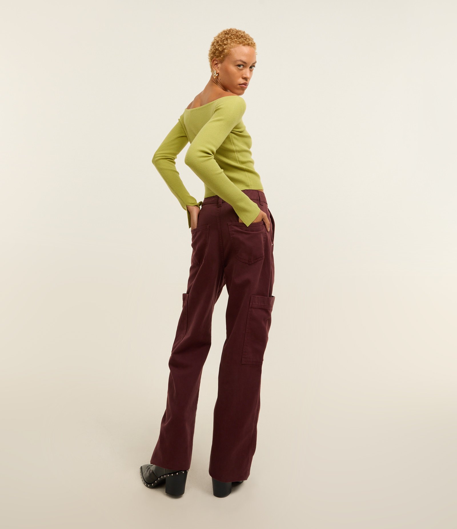 Calça Cargo Cintura Alta em Sarja com Bolso Lateral Vinho 1