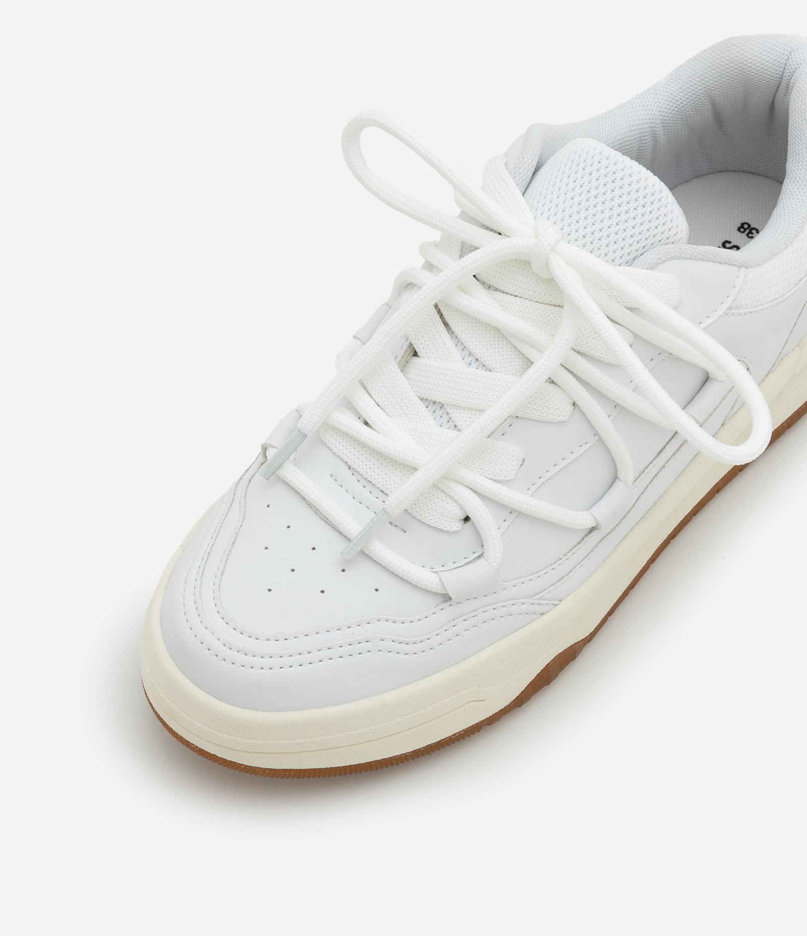 Tênis em PU com Amarração de Cadarço e Detalhes Laterais Branco 3