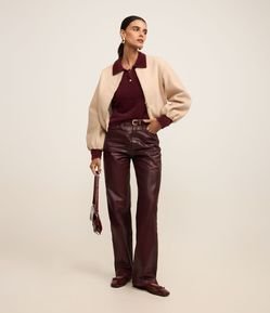 Calça Reta em Jeans Resinado com Cintura Alta