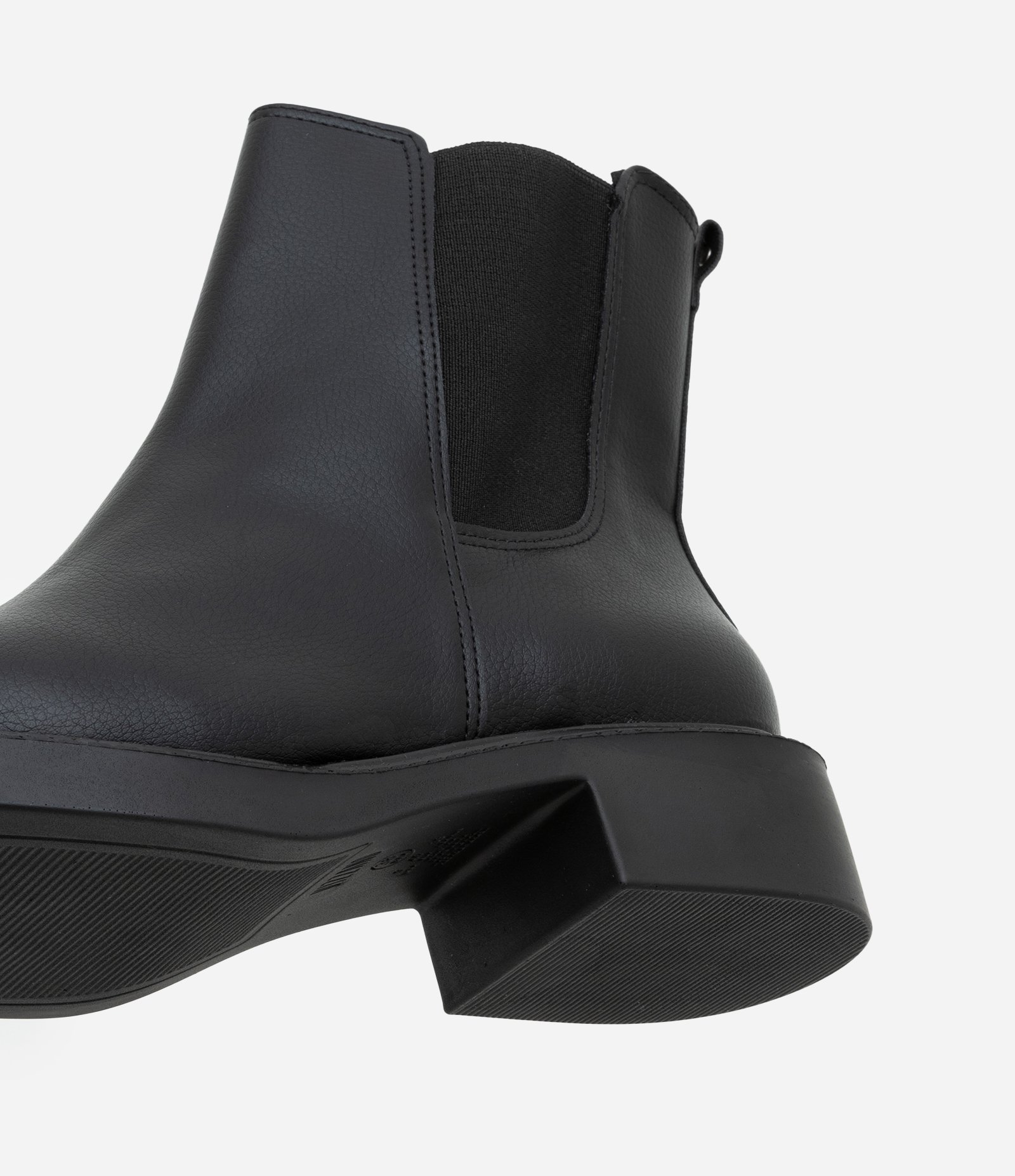 Bota Chelsea em PU com Elásticos nas Laterais Preto 4